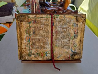 Manualidad de libro antiguo ,decorativo