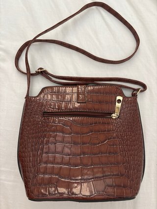 Bolso piel cocodrilo marrón