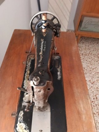 Máquina de coser Singer antigua
