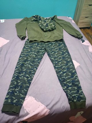 Chándal militar camuflaje talla 14-16 años
