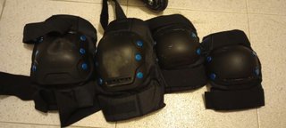 Patines Oxelo Negros Talla 42 + Protecciones