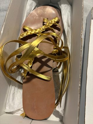 Sandalias romanas planas SILBON doradas T38