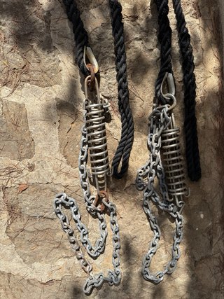 Amarras con gaza y muelles