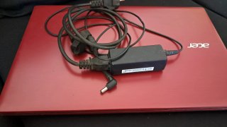 Portátil Acer Vermelho
