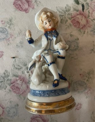 Statuina soprammobile