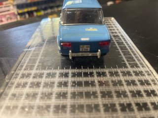 Coche de slot Renault 8 rally marca Scalextric