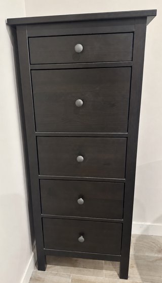 Cómoda Ikea modelo Hemnes