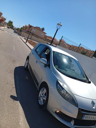 Renault Scenic 2012