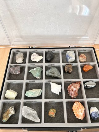 Collezione Completa di Minerali e Rocce