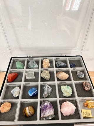 Collezione Completa di Minerali e Rocce