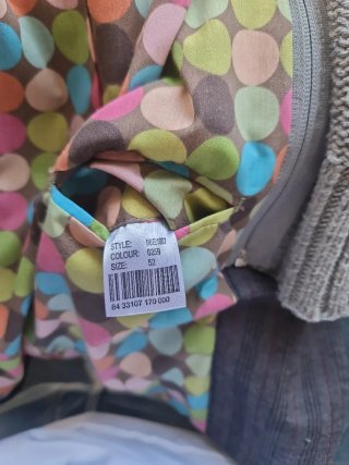 Chaqueta Negra con Forro Multicolor