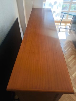 Aparador de pino macizo
