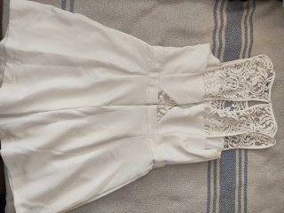 Mono Bershka blanco encaje