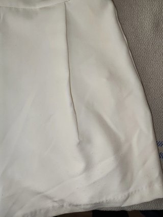 Mono Bershka blanco encaje