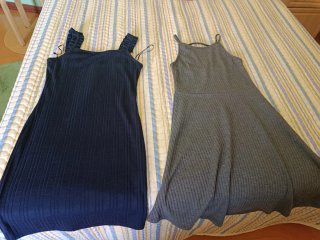 Lote 2 vestiti elasticizzati grigio e blu