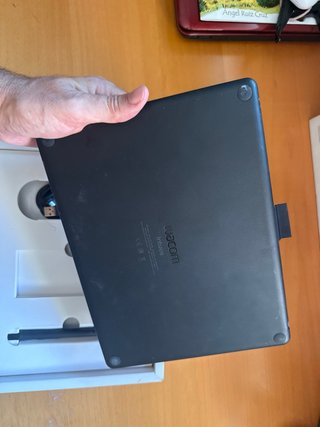 Tablet Gráfica Wacom Intuos Bluetooth Medium nueva