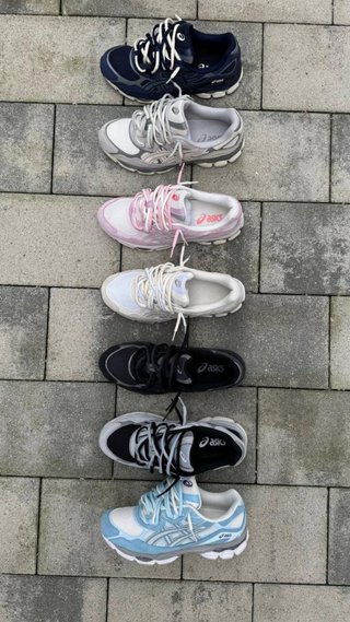 Scarpe ASICS blu e bianche