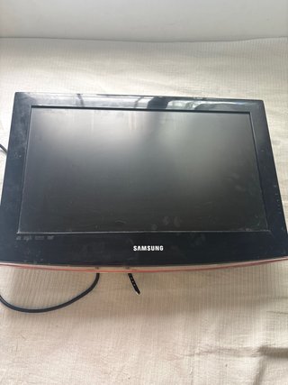 Televisor no funciona la botonera del volumen