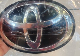 Emblema Metálico Toyota