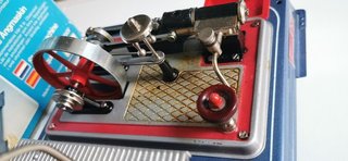WILESCO Antigua Máquina Vapor funcionando, en caja