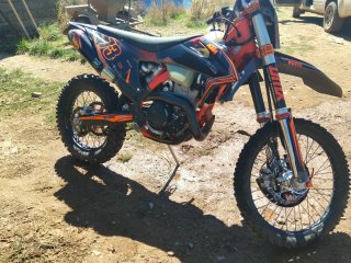 Moto KTM Enduro/Motocross Negra/Naranja