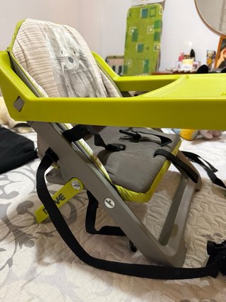 Trona portátil para bebé con diseño de conejo