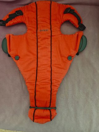 Mochila portabebés BabyBjörn naranja