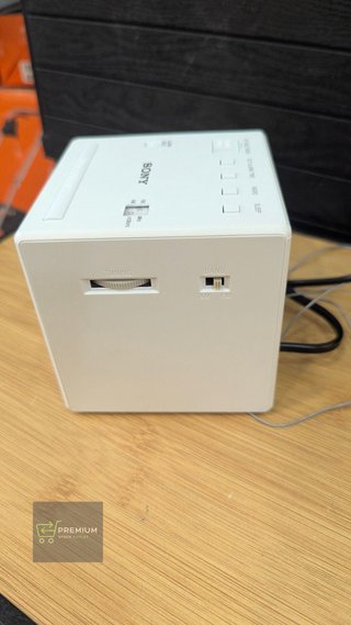 Sony ICF-C1 - Radio despertador con pantalla LED