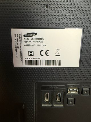 TV Samsung 32" LCD, Pantalla HD con HDM, sin mando