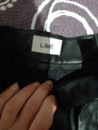 Pantalones cortos efecto piel negros