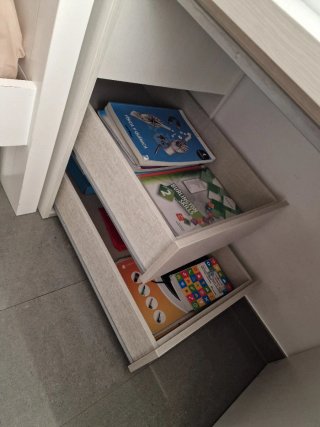 Scrivania per bambini bianca e verde