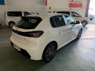 Peugeot 208 2021