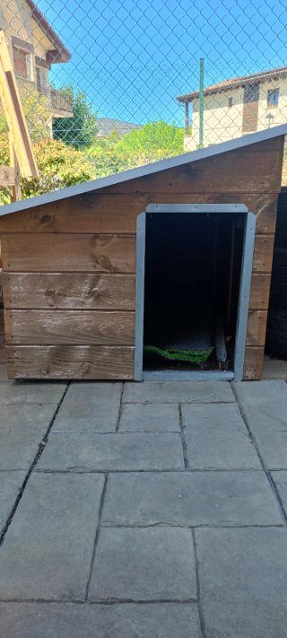 Caseta para perro madera y metal