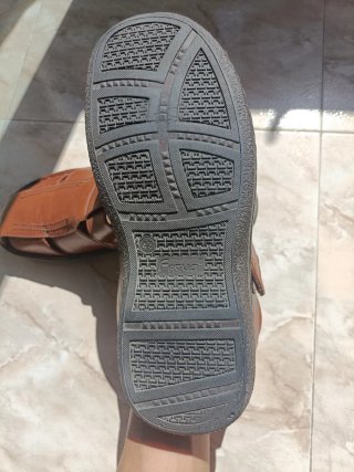 Sandalias de piel para hombre