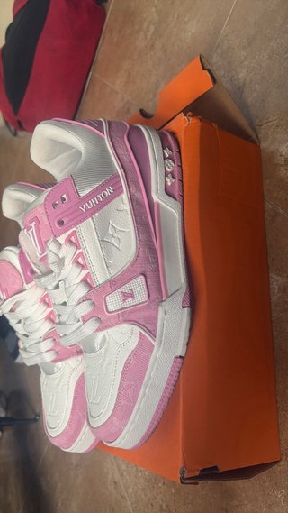 Zapatillas Louis Vuitton Blancas y Rosas