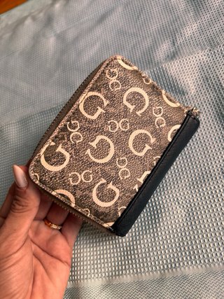 Cartera Guess Monogram