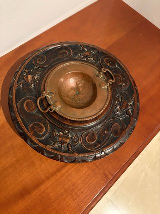 Cenicero antico in legno e rame