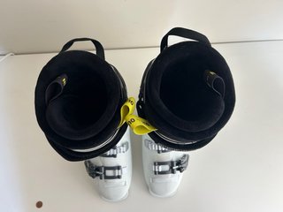 Botas de esquí blancas