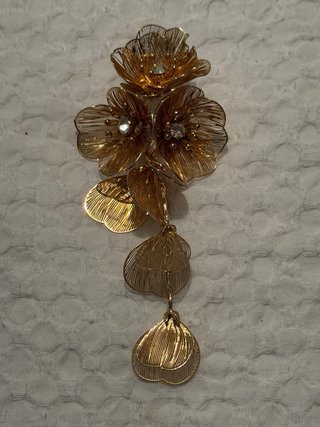 Pendientes dorados para evento