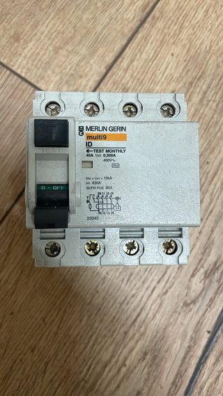 Merlin Gerin Multi9 ID Diferencial 40A 300mA