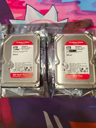 2x WD Red Plus 4TB NAS Hard Drive