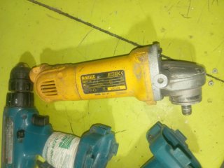 2 Taladros Makita y 1 Amoladora Dewalt para piezas