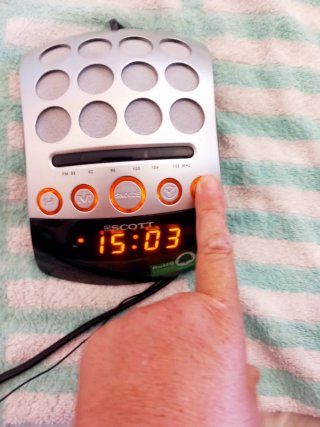 Radio Despertador Scott Plata y Negro