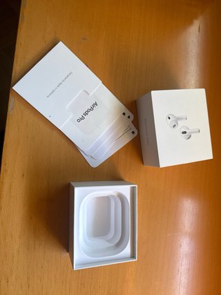 Caja embalaje AirPods Pro Apple