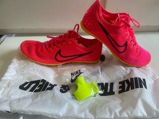 Clavos atletismo Nike Mamba V6