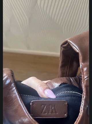 Bolso marrón Zara