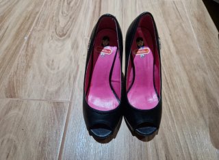Zapato tacón Anausa negro peep toe