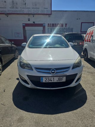 Opel Astra 2015