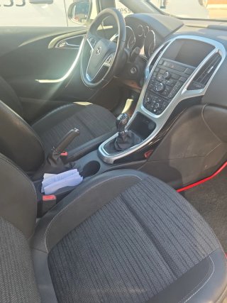 Opel Astra 2015