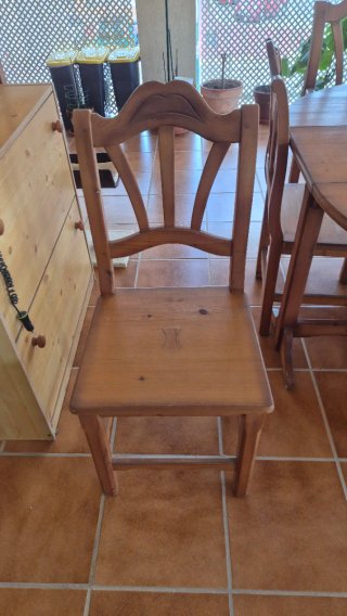 Mesa plegable madera maciza + 4 sillas + 2 sillone
